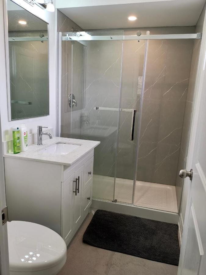Private Rooms In House In North York Shared Kitchen Toronto Extérieur photo