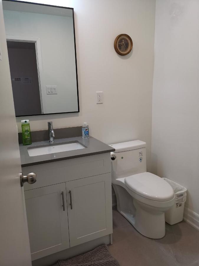 Private Rooms In House In North York Shared Kitchen Toronto Extérieur photo