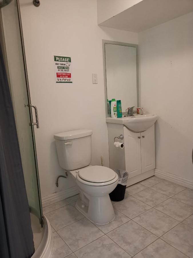 Private Rooms In House In North York Shared Kitchen Toronto Extérieur photo